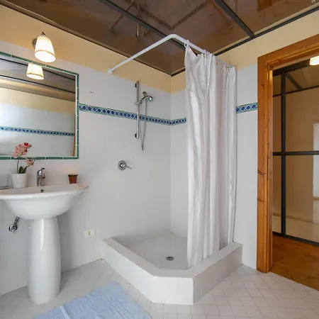 La Casa Nel Borgo: View Terrace - Happy Vakantiehuis Nebbiuno