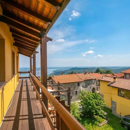 La Casa Nel Borgo: View Terrace - Happy * Nebbiuno