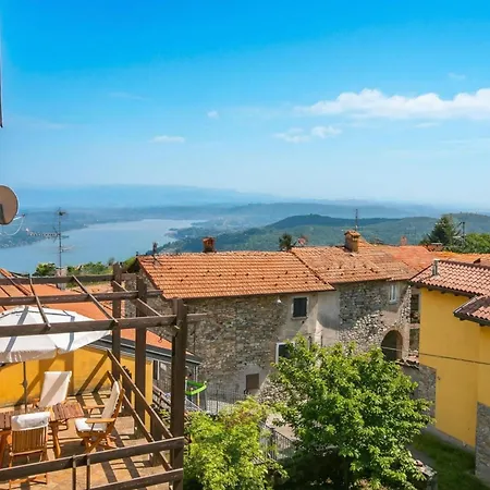 La Casa Nel Borgo: View Terrace - Happy * Nebbiuno